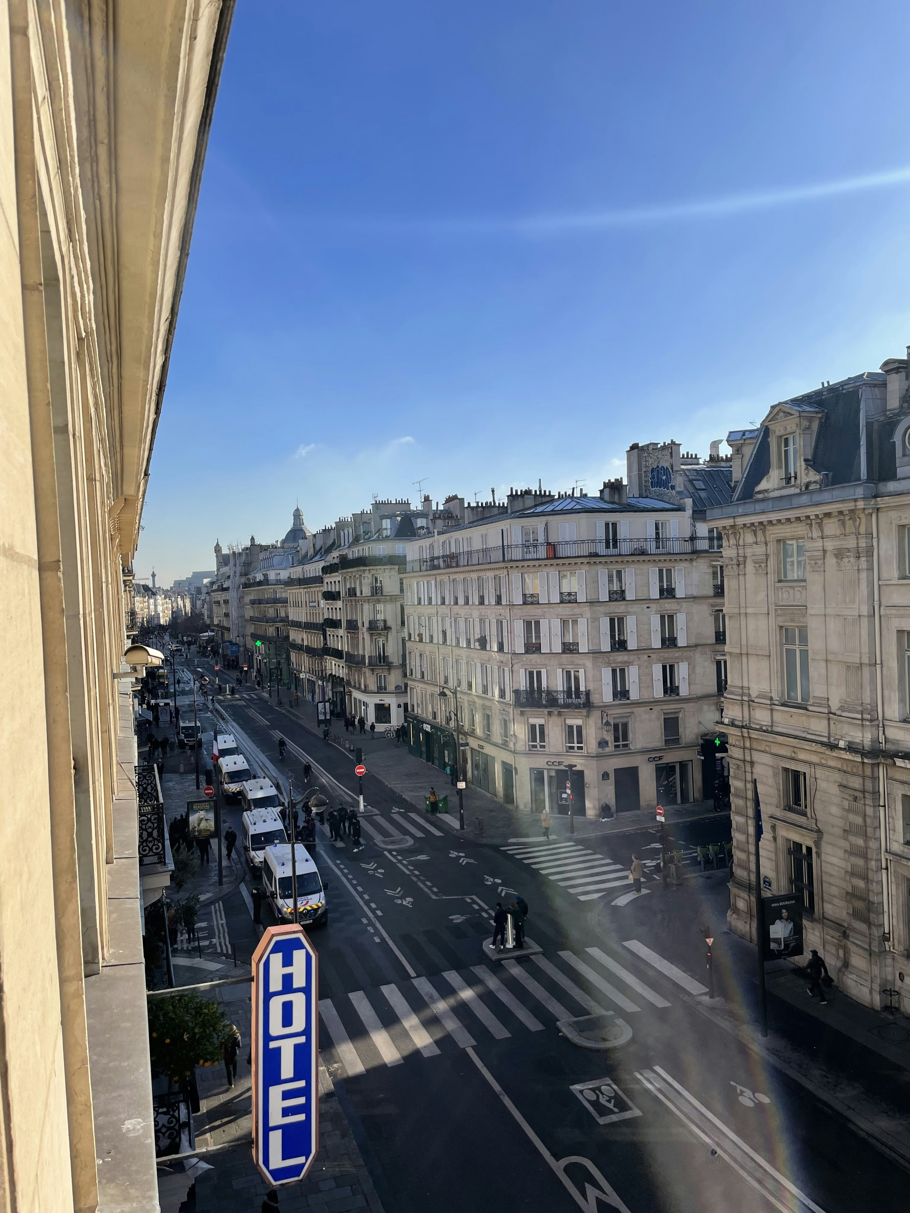 France Louvre 33/36