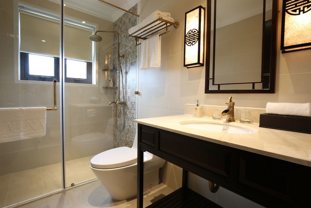 Laluna Hoi An Riverside Hotel & Spa 24/71