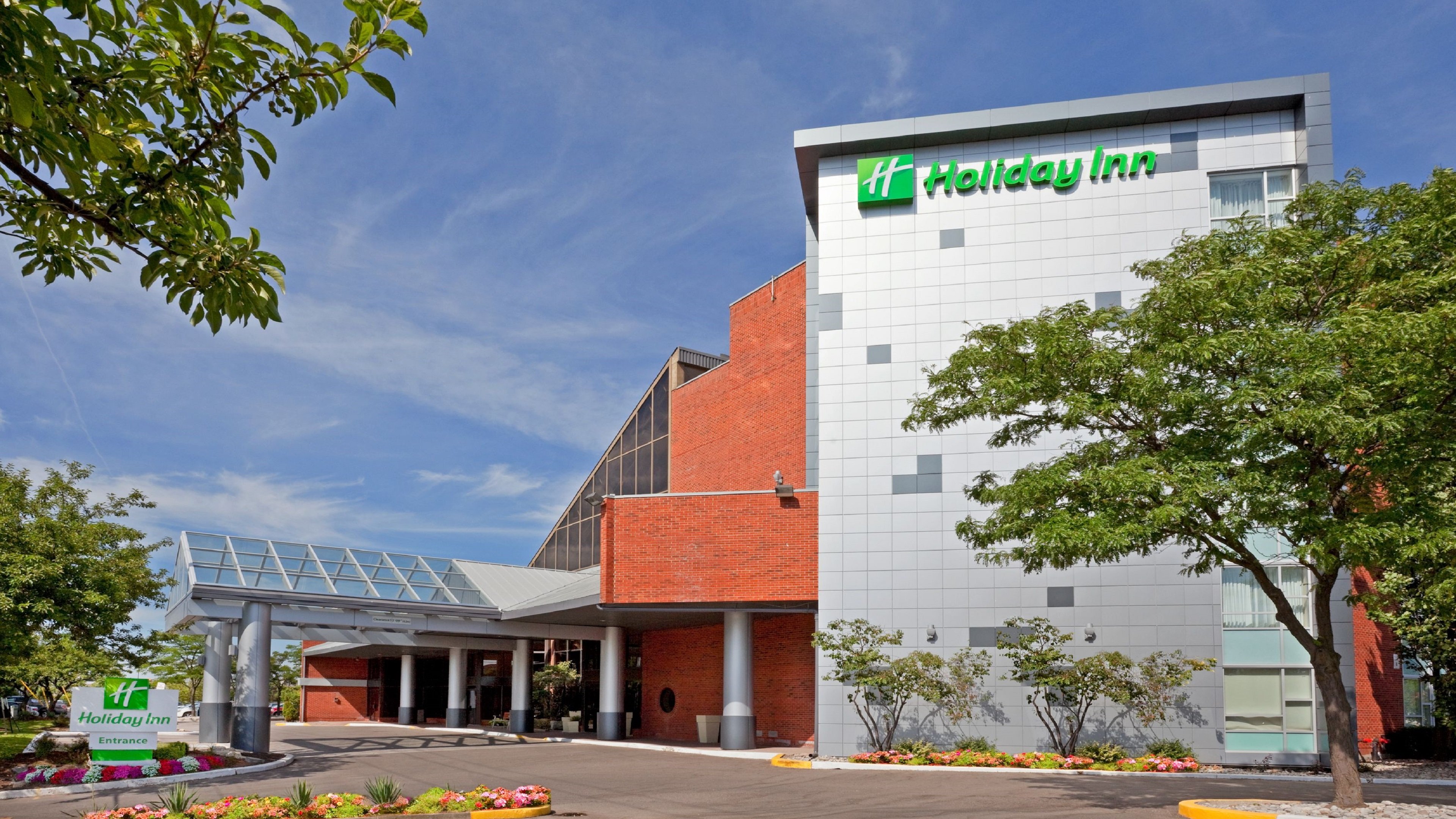 Holiday Inn Oakville Centre in OAKVILLE
