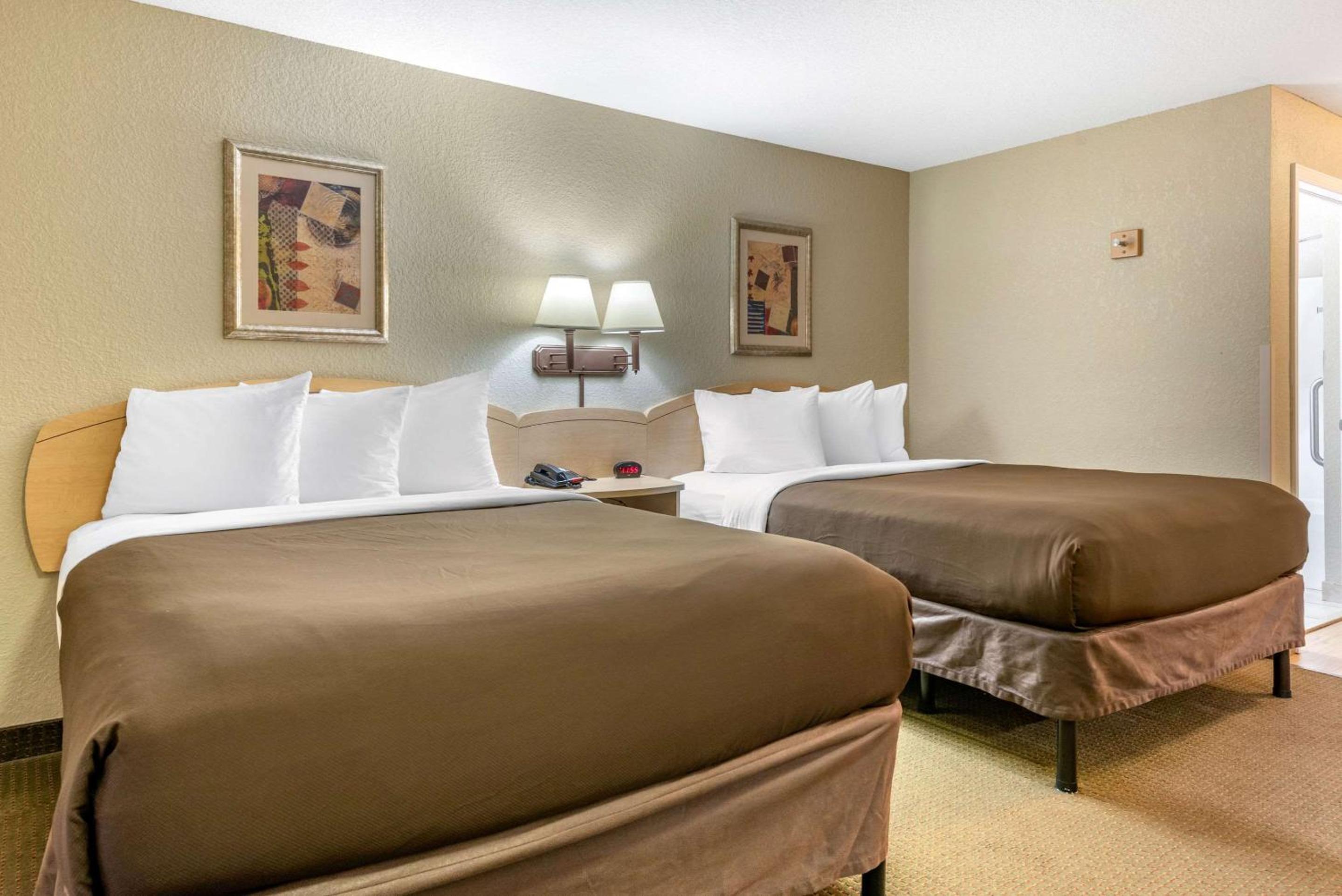 Room, 2 Queen Beds