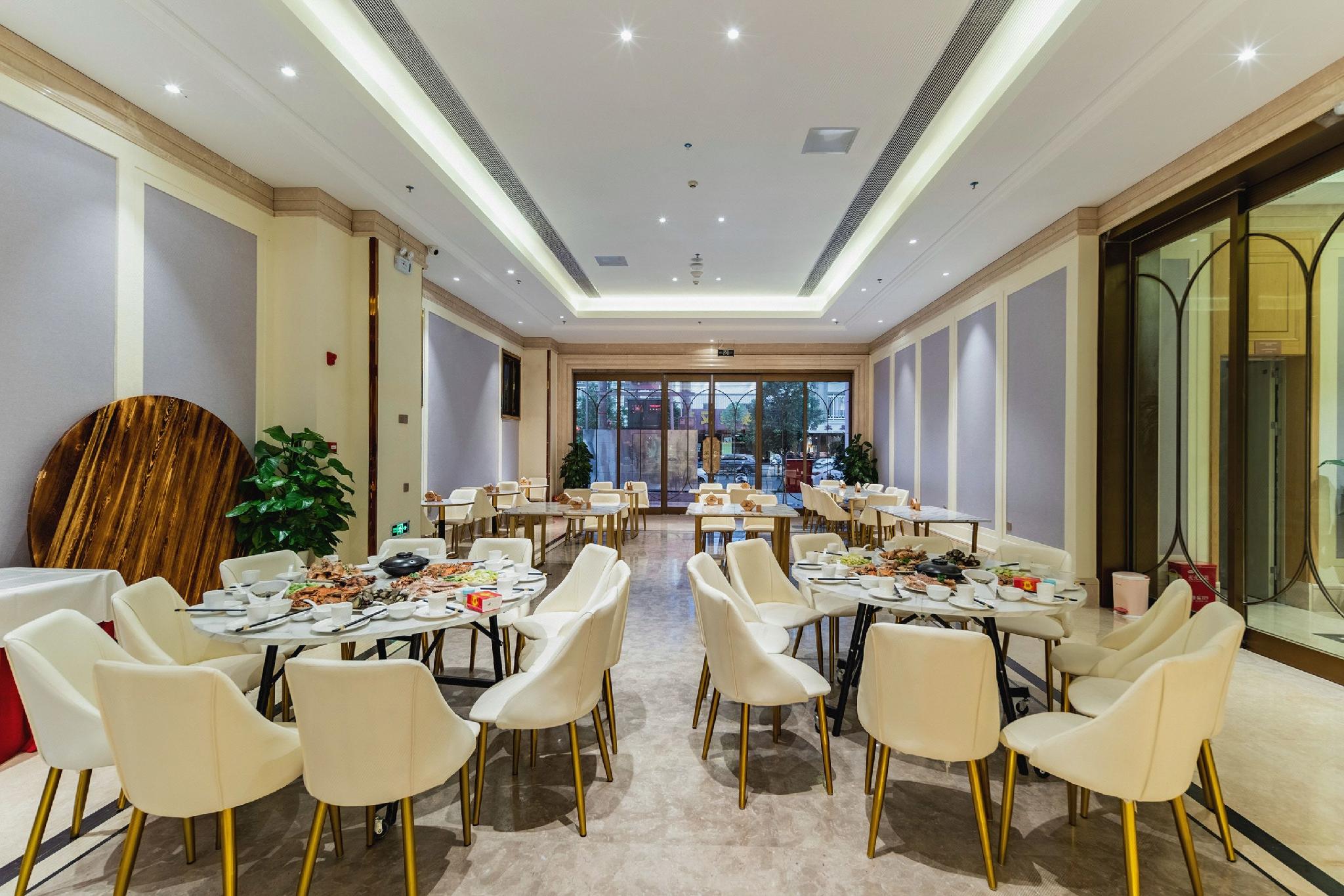 Vienna Hotel (Lingao store) 46/50