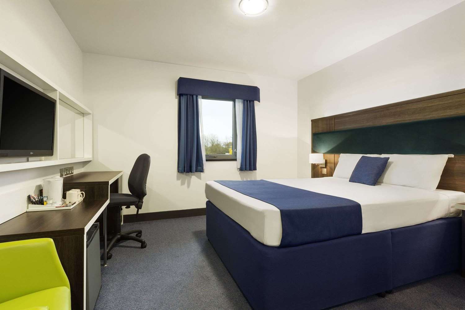 Ramada by Wyndham Cobham 16/47