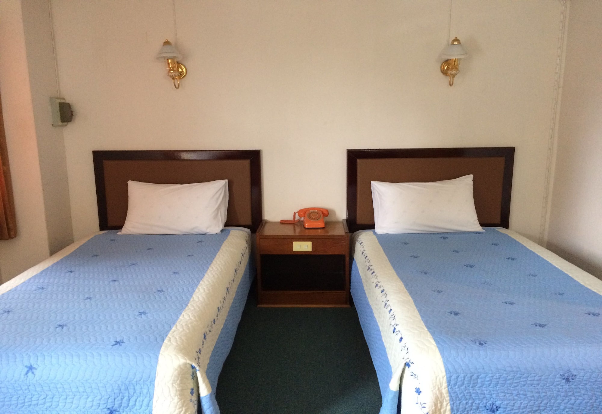 STANDARD, TWIN BEDS
