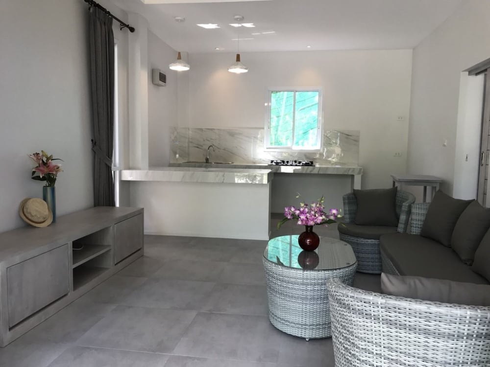 Phalarn Inn Resort 15/57