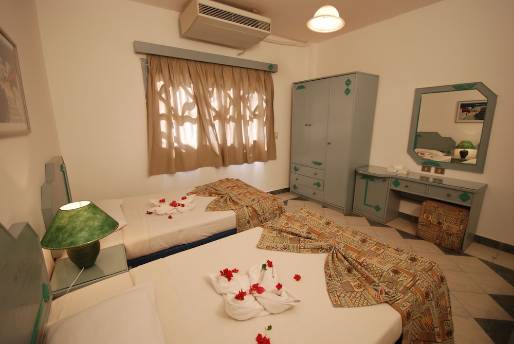 Dive Inn Resort 46/107