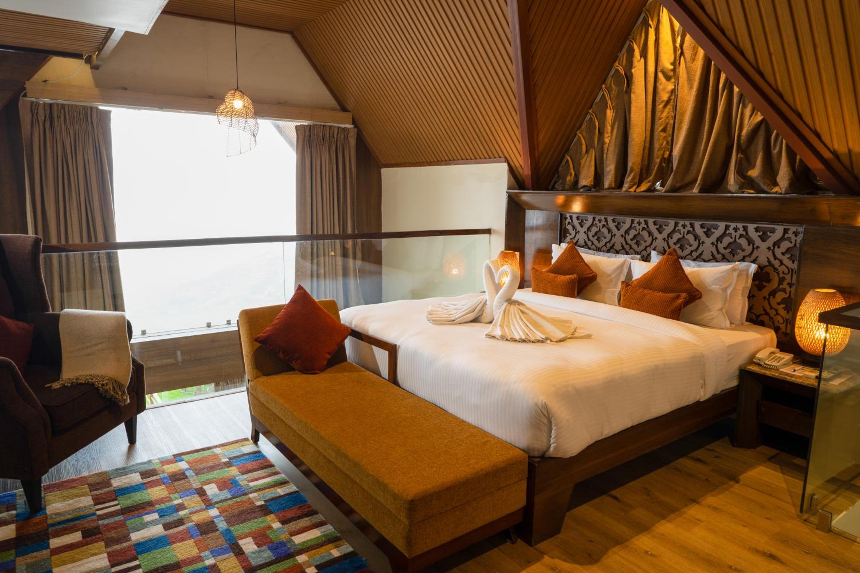 Executive, Suite, Hot Tub