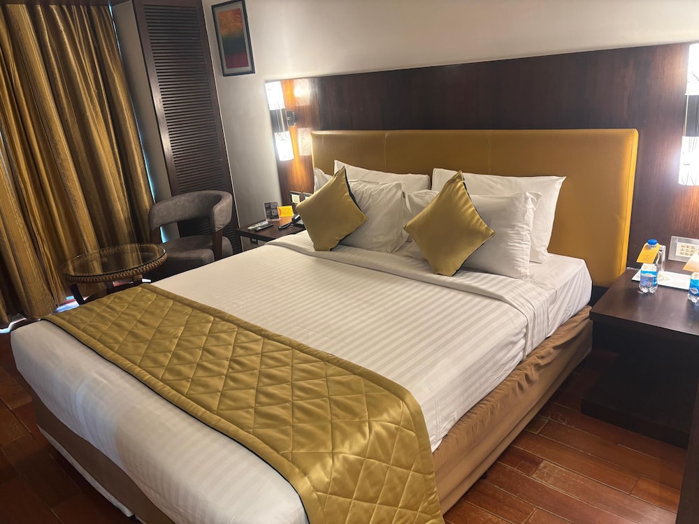 IRIS HOTEL 17/60