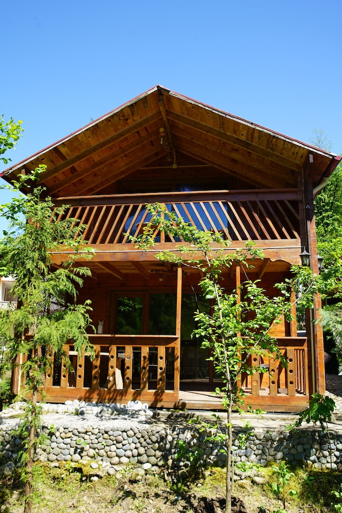 Tanura Bungalows 1/50