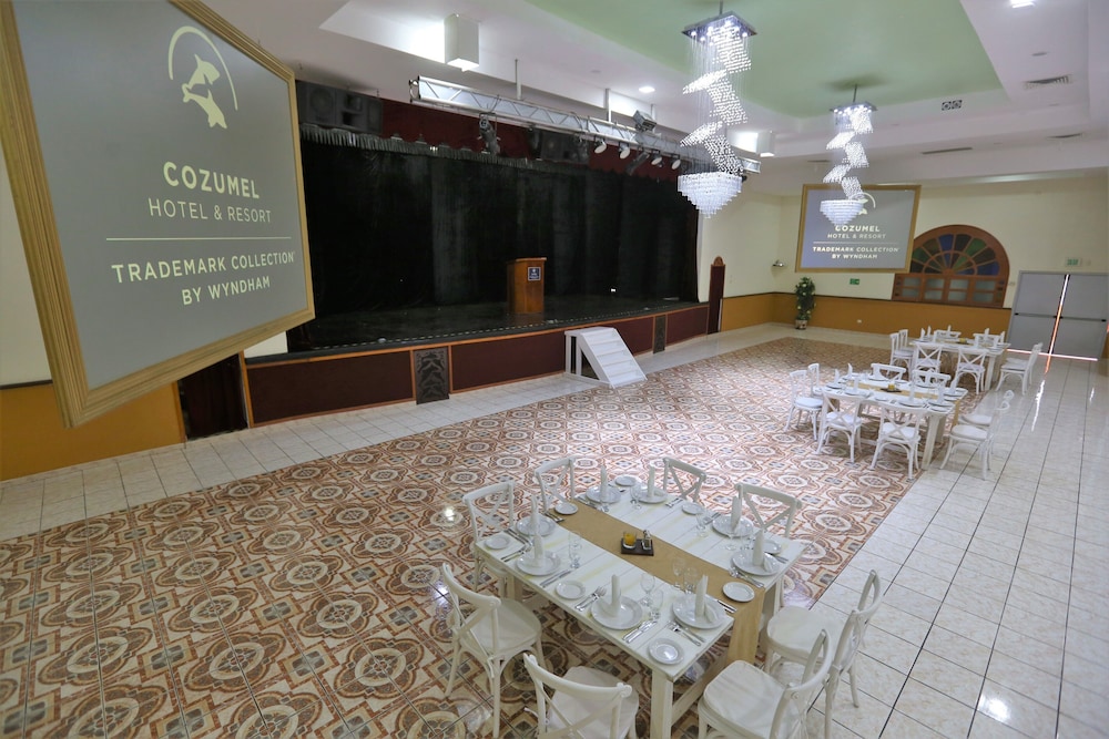Cozumel Hotel & Resort 36/50