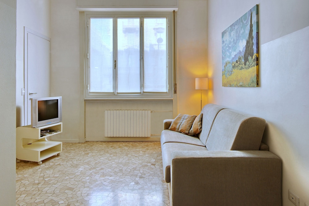 Milan Apartment Rental 32/50