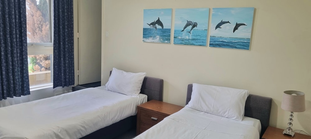 1 BEDROOM, FAMILY