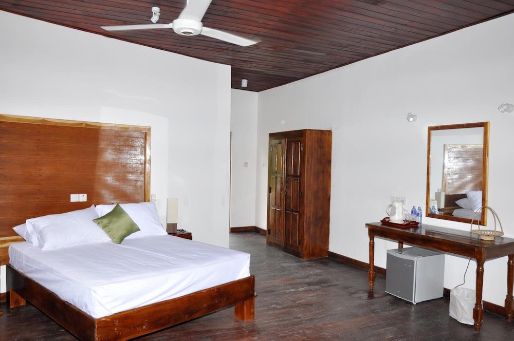 Naaval Hotel 13/45