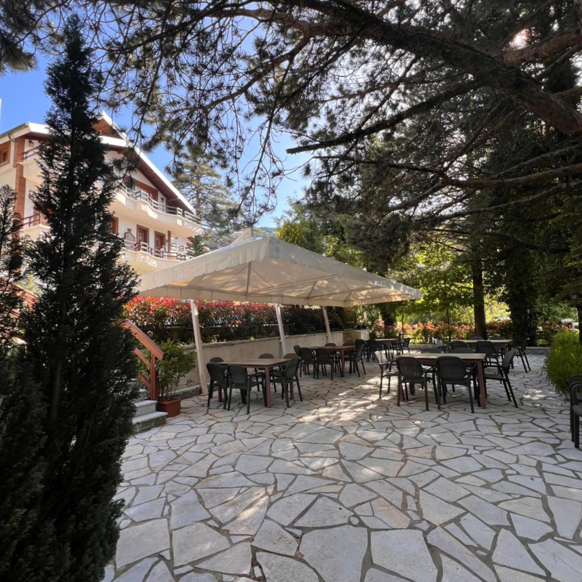 Alpin Llogara Hotel 43/55