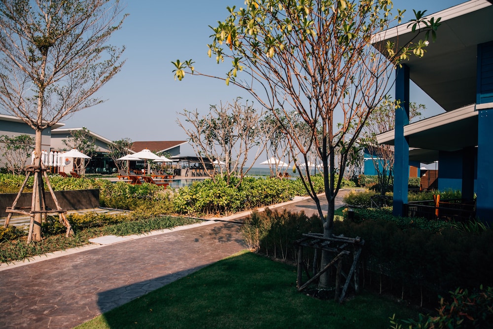 Coral Tree Villa Huahin in Cha-am