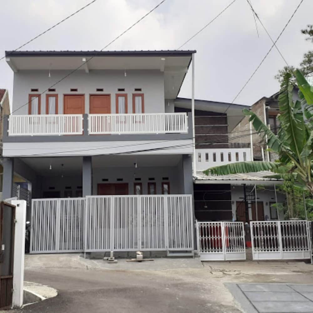Nabila Syar i Guesthouse by ZUZU 1/19