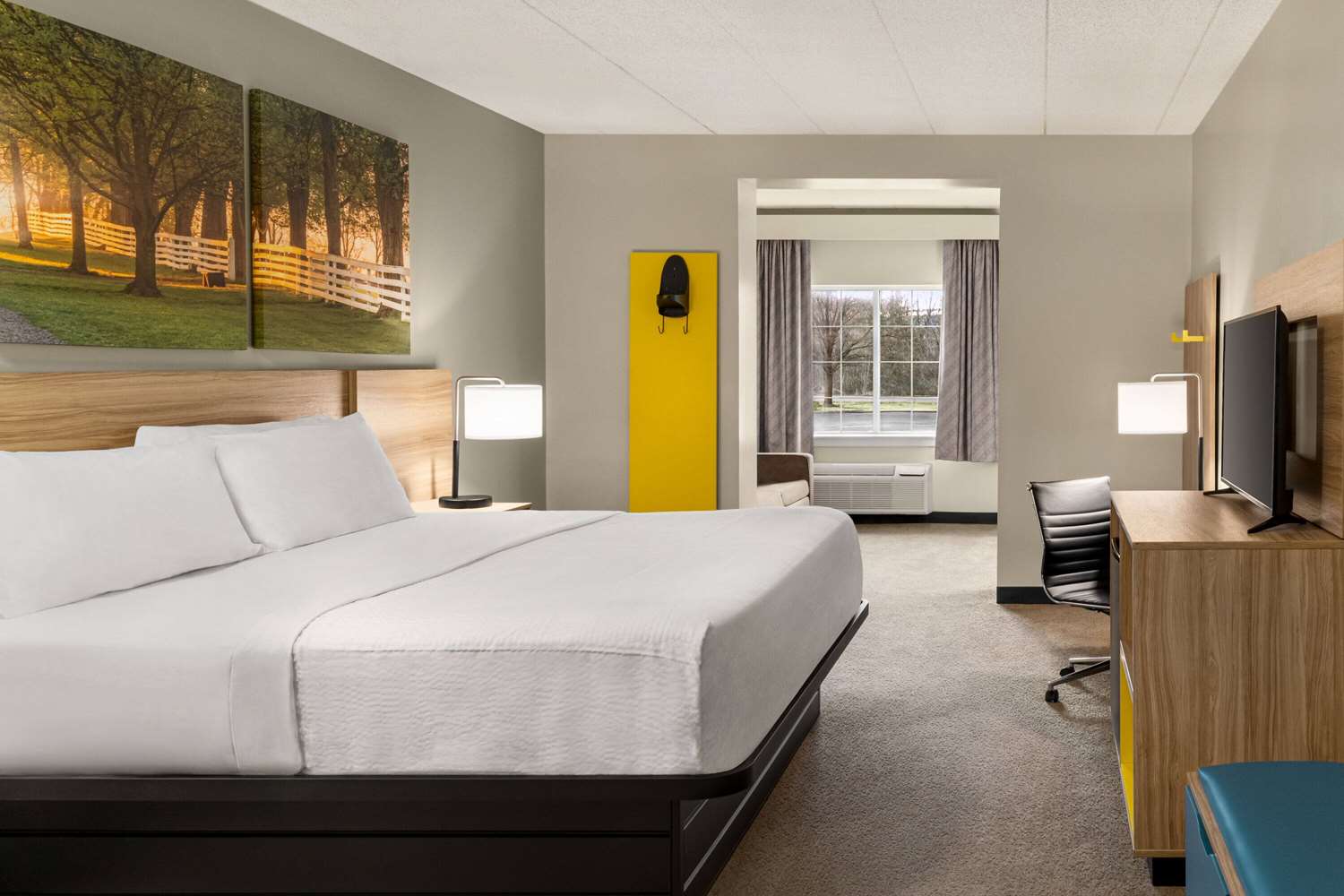 Days Inn Suites By Wyndham Lancaster Amish Country 7/28