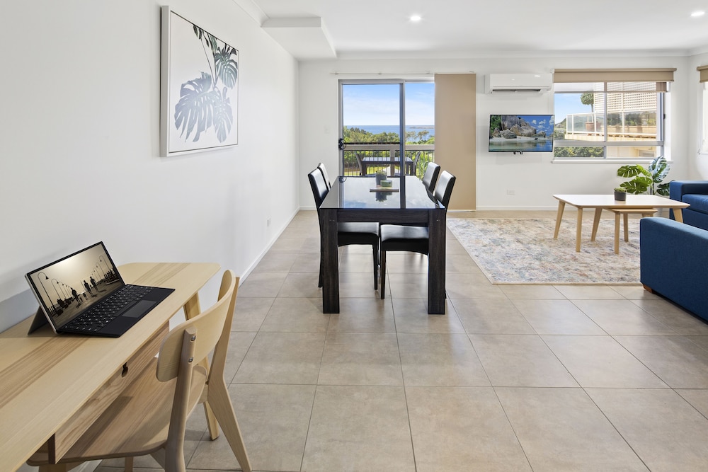 THE OBSERVATORY HOLIDAY APARTMENTS 38/40