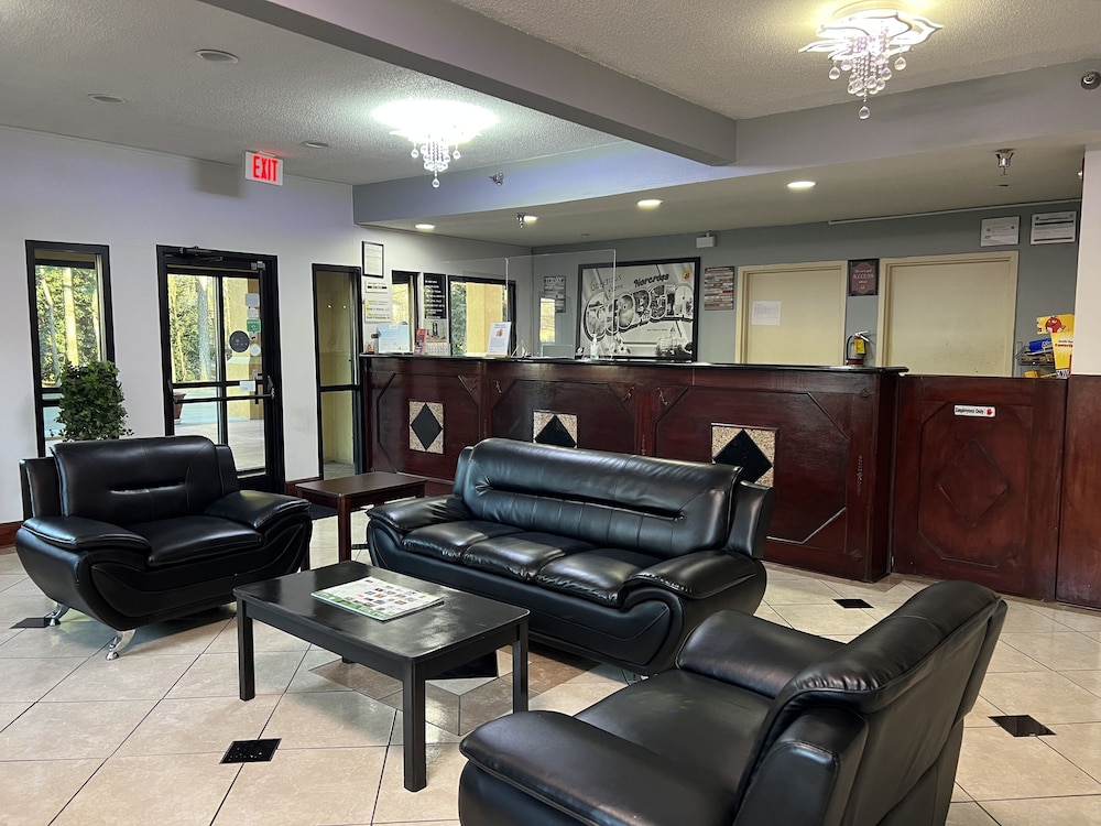 Super 8 by Wyndham Norcross/I-85 Atlanta 13/21