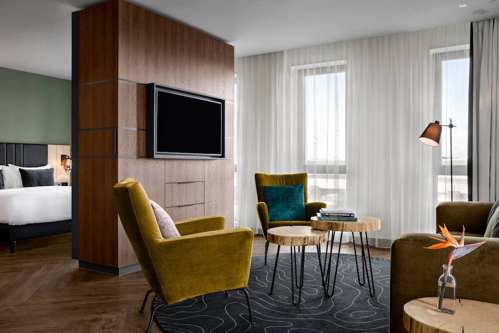 RENAISSANCE AMSTERDAM SCHIPHOL AIRPORT HOTEL 21/36