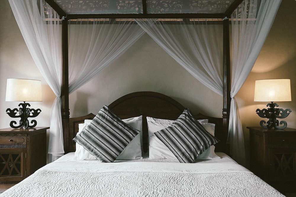 Honeymoon Guesthouse 14/75