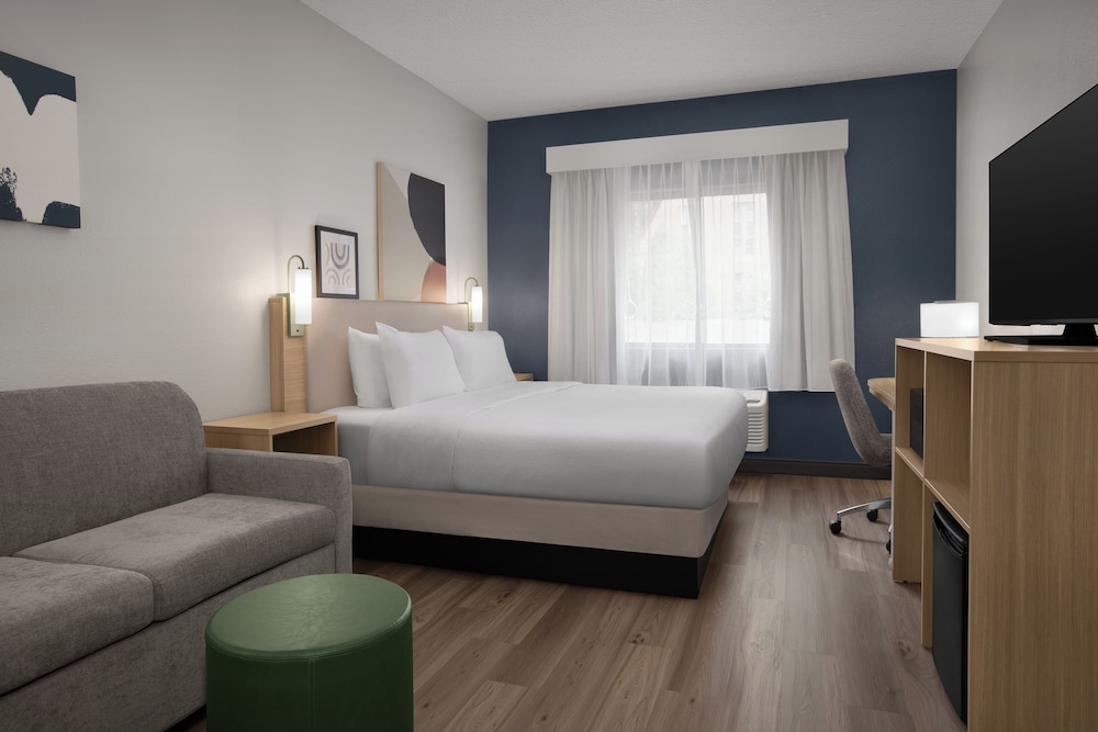 Spark by Hilton Lakewood Denver Southwest 25/54