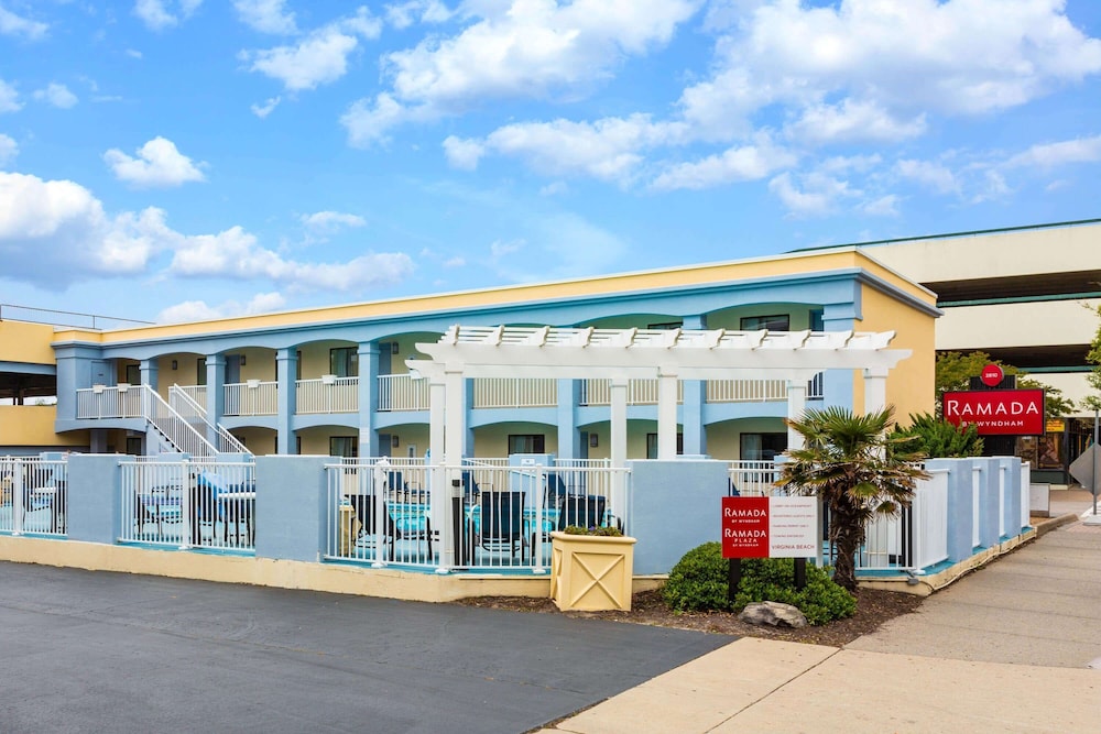 Ramada By Wyndham Virginia Beach 1/37