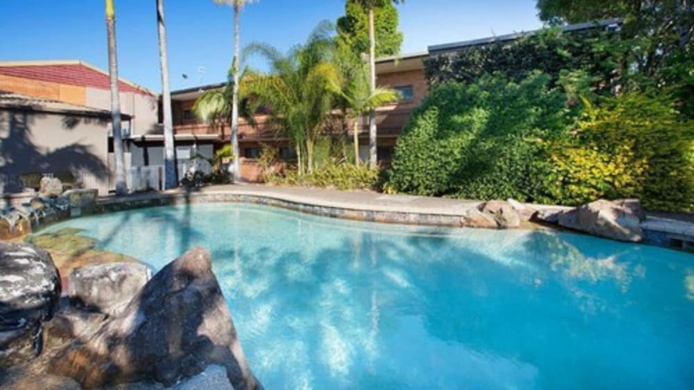 VILLA NOOSA HOTEL 3/69