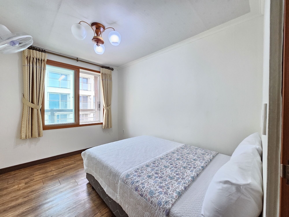 Seongsan Sunrise Pension 10/30