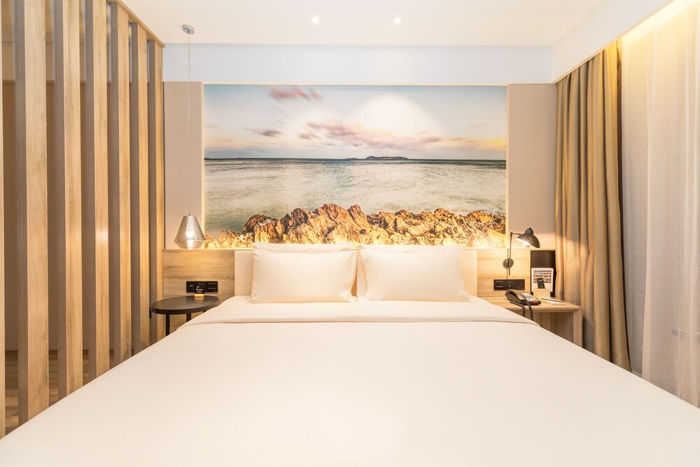 Atour Hotel Qingdao Airport Century Park 14/27