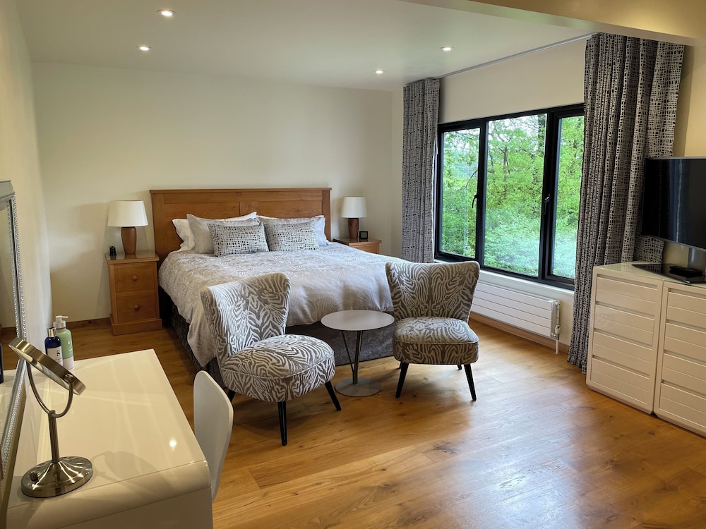 White Lodge B&amp;B 2/28