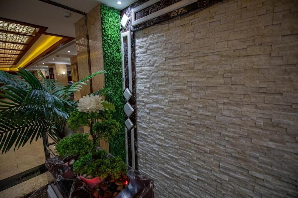 ميركيور جراند أم القرى(Misk Umm Al Qura Hotel) 37/38
