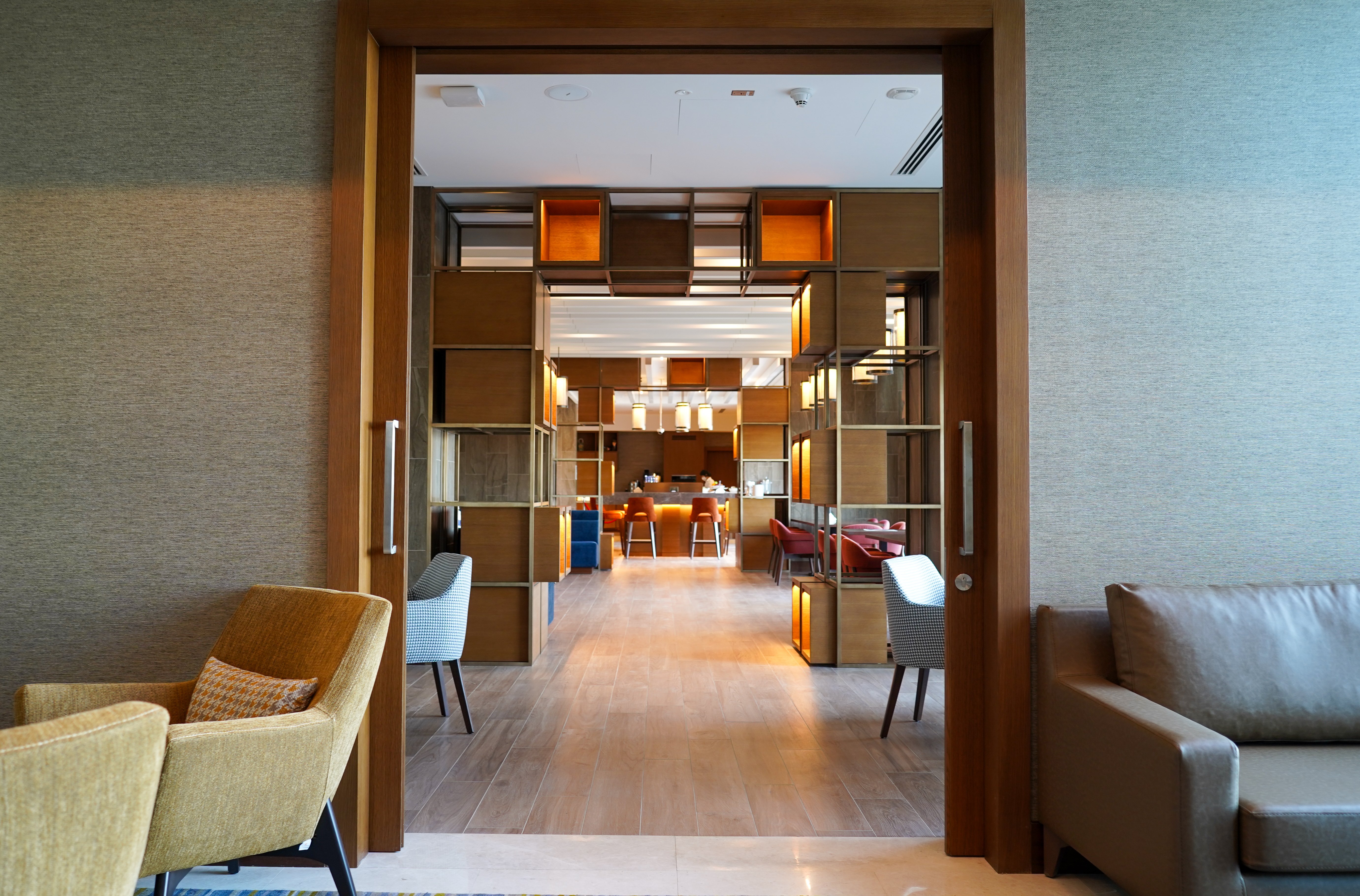 Staybridge Suites Dubai Al-Maktoum Airport 36/58