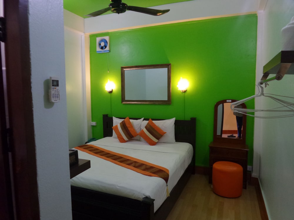 Phonepaseuth Hotel 15/55