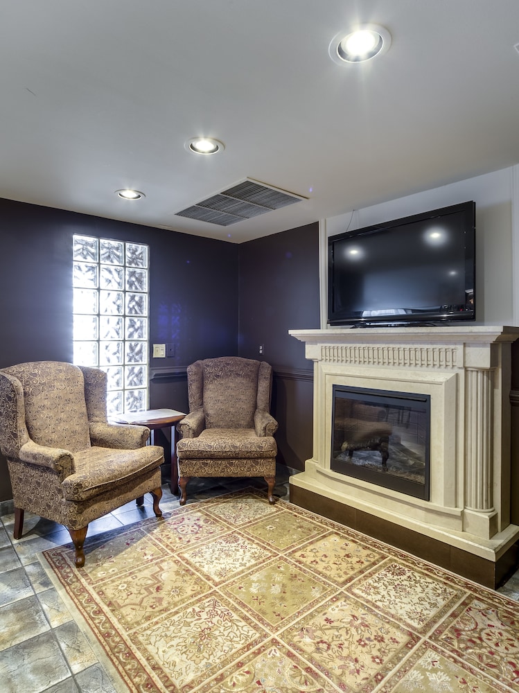 Monte Carlo Inn Oakville Suites 43/68