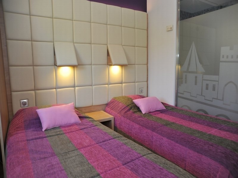 INTERHOTEL ESPACE CITE 10/23