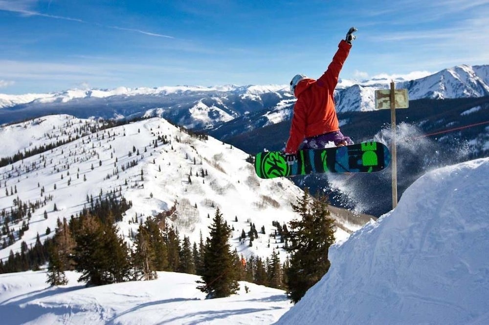 St Moritz Lodge Condos 62/69