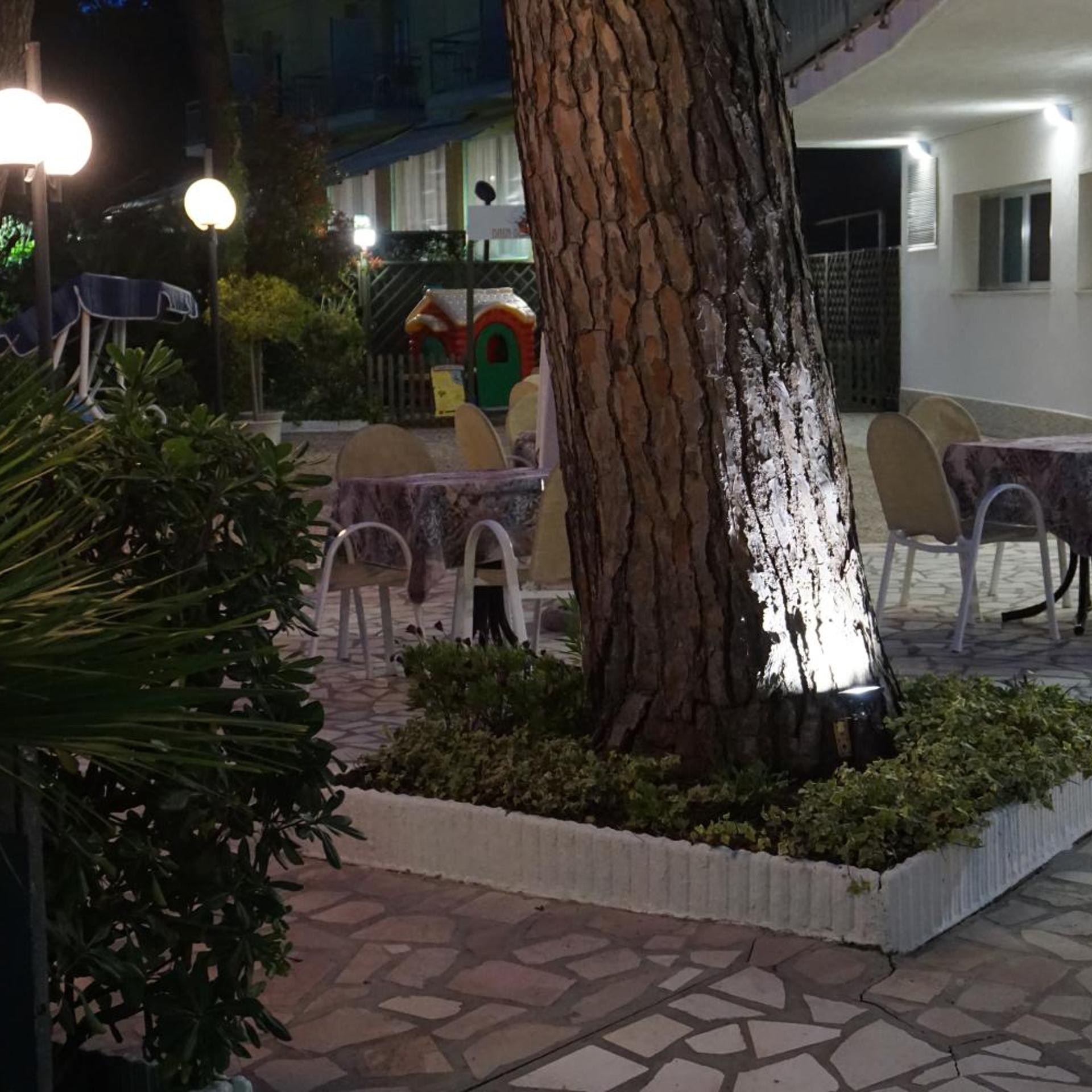 Hotel Sayonara 48/50