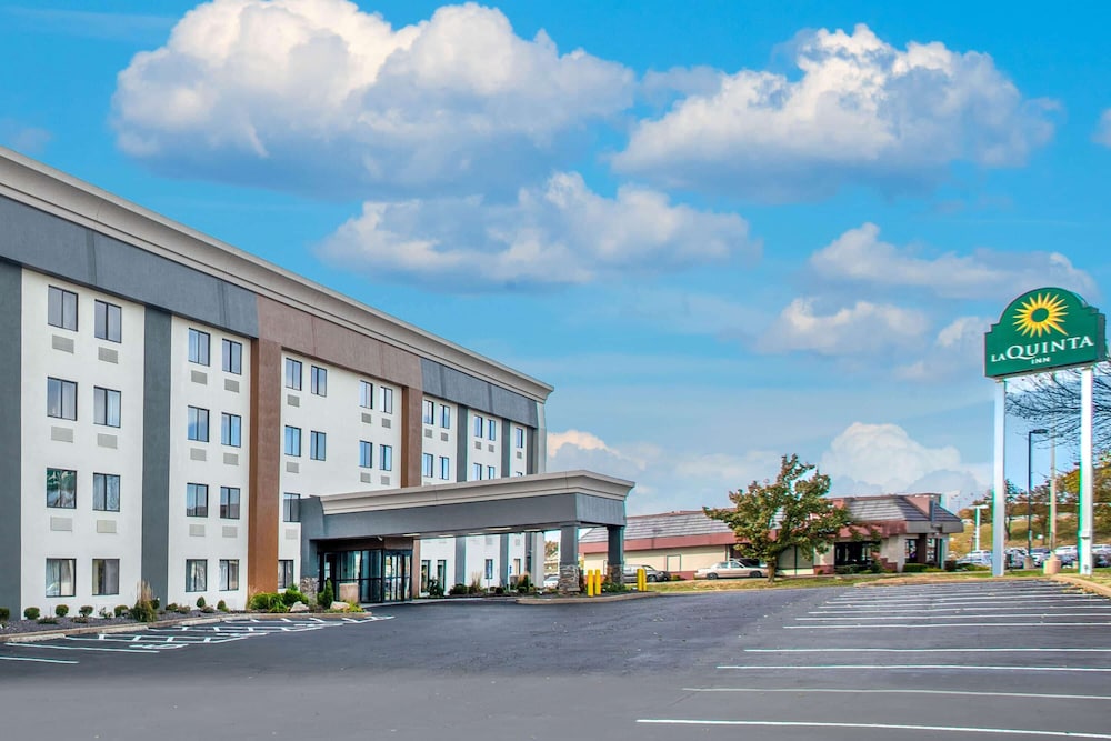 La Quinta Inn St Louis Hazelwood Airport North 1/59