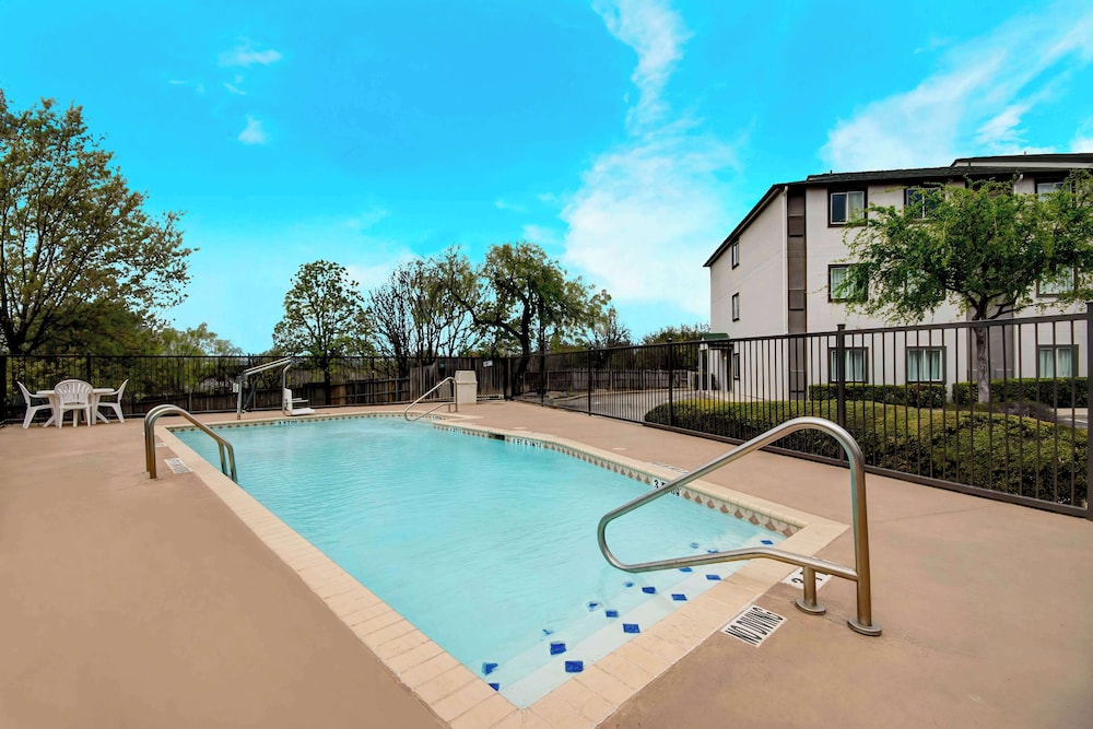 Motel6 San Antonio, TX - Sea World North 54/60