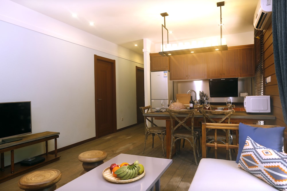 Shell Villa Apartel Resort 24/40