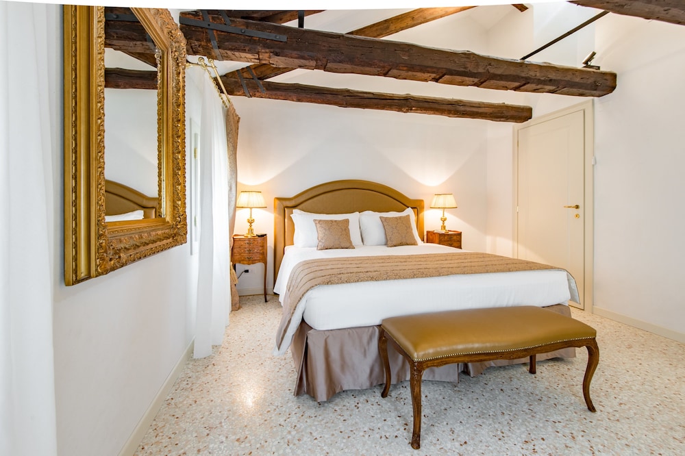 San Teodoro Palace 22/66