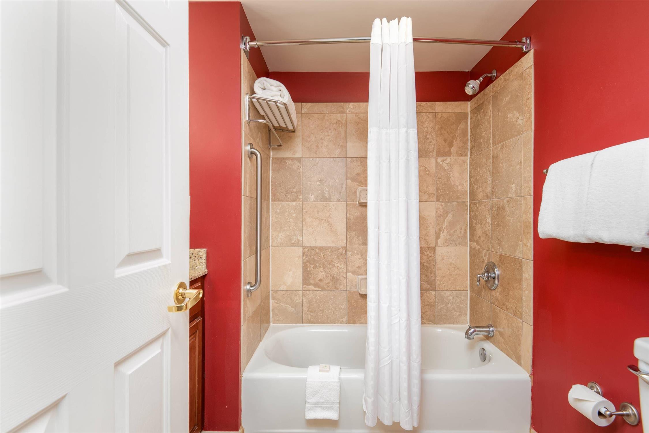 Clarion Collection Hotel Arlington Court Suites 27/28