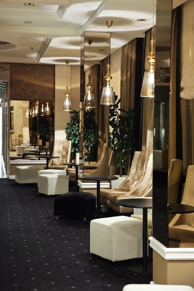 Mcc Mazurkas Conference Centre Hotel 35/50