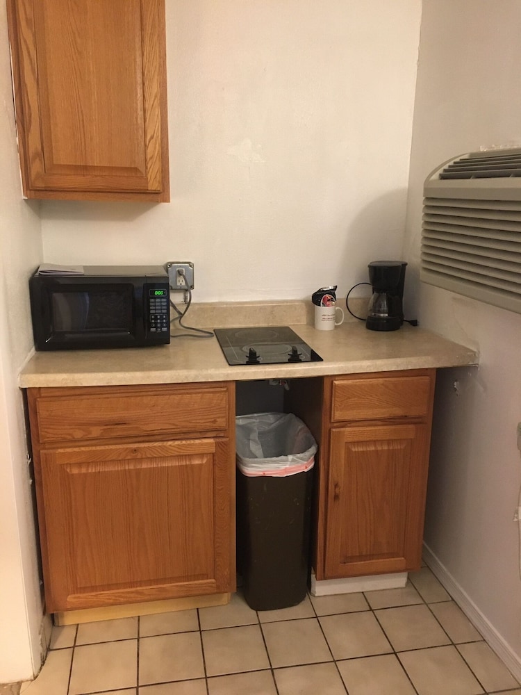 ANS Inn & Suites 8/50