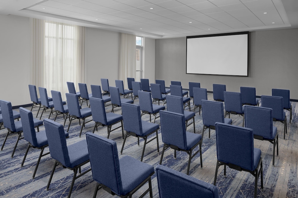 Courtyard by Marriott Orem University Place 24/38