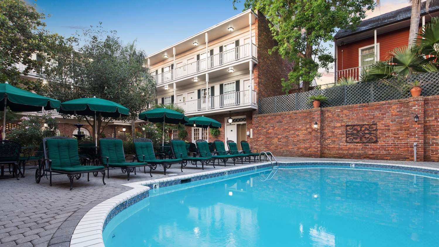 Best Western Plus French Quarter Courtyard Hotel 2/54