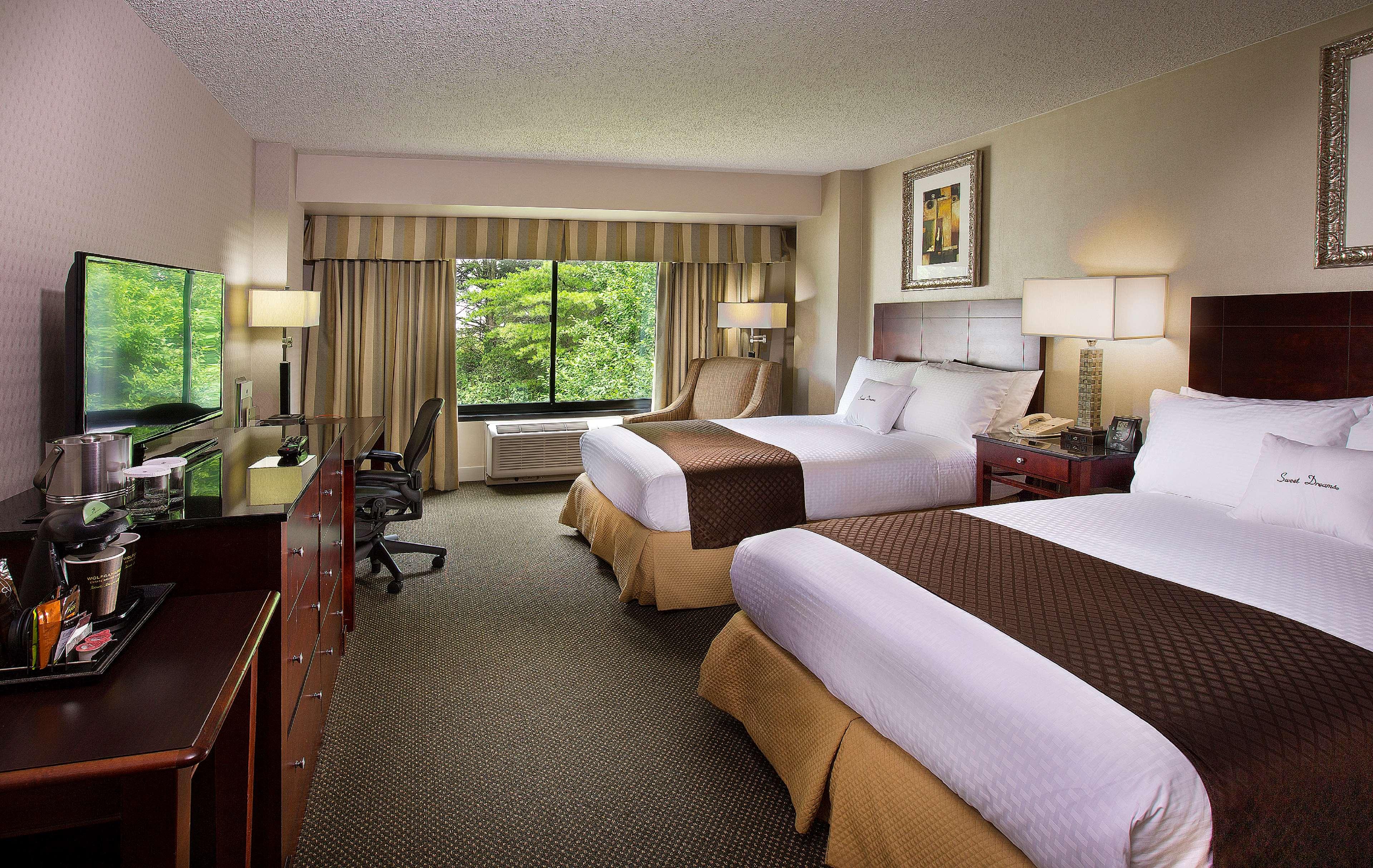 ROOM, 2 QUEEN BEDS, PATIO