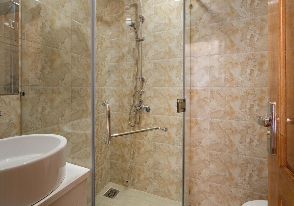 Royal Hotel Nha Trang 36/55