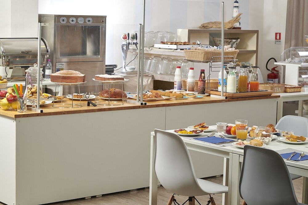 Hotel Arlecchino Riccione 32/46