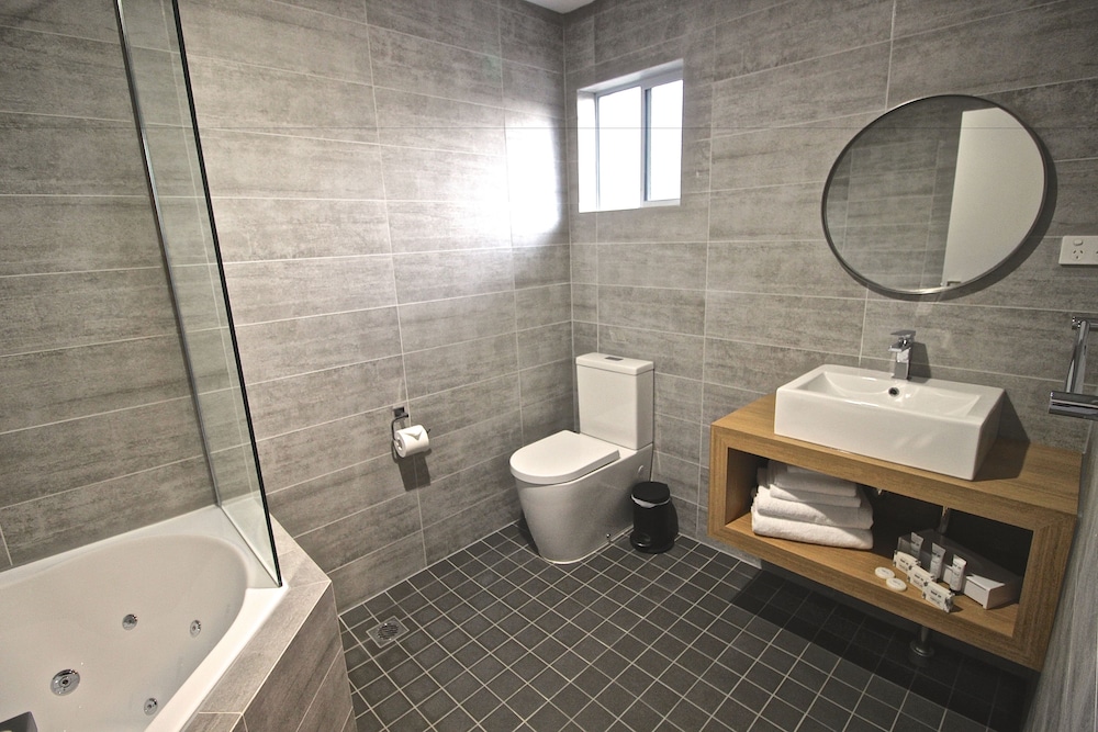 Quays Hotel 44/45